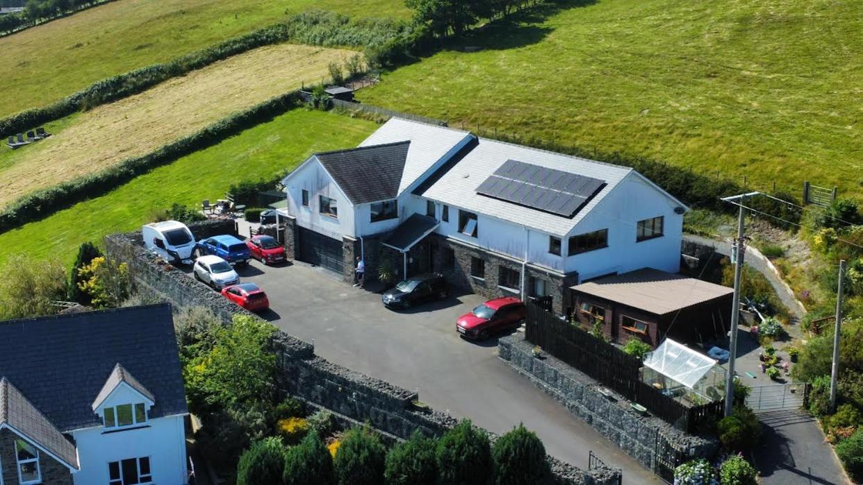 Bed and Breakfast Y Grange Llanfihangel-y-Creuddyn Экстерьер фото