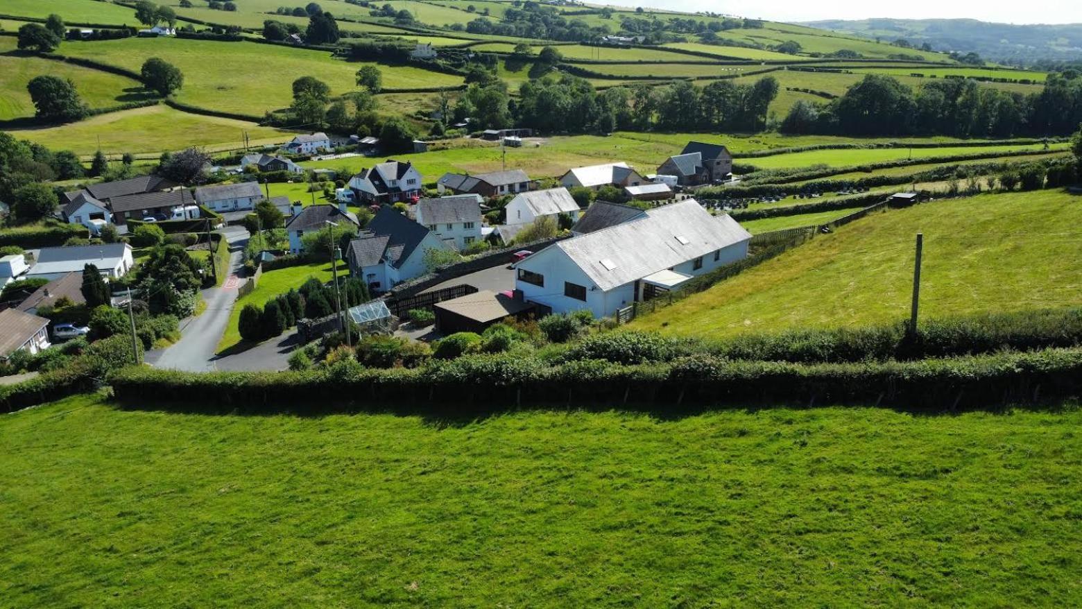 Bed and Breakfast Y Grange Llanfihangel-y-Creuddyn Экстерьер фото