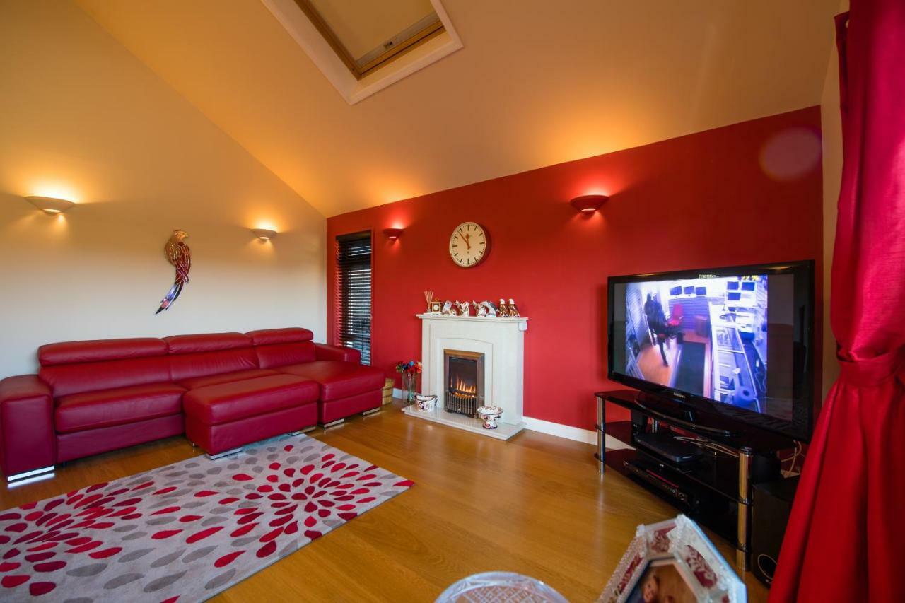 Bed and Breakfast Y Grange Llanfihangel-y-Creuddyn Экстерьер фото