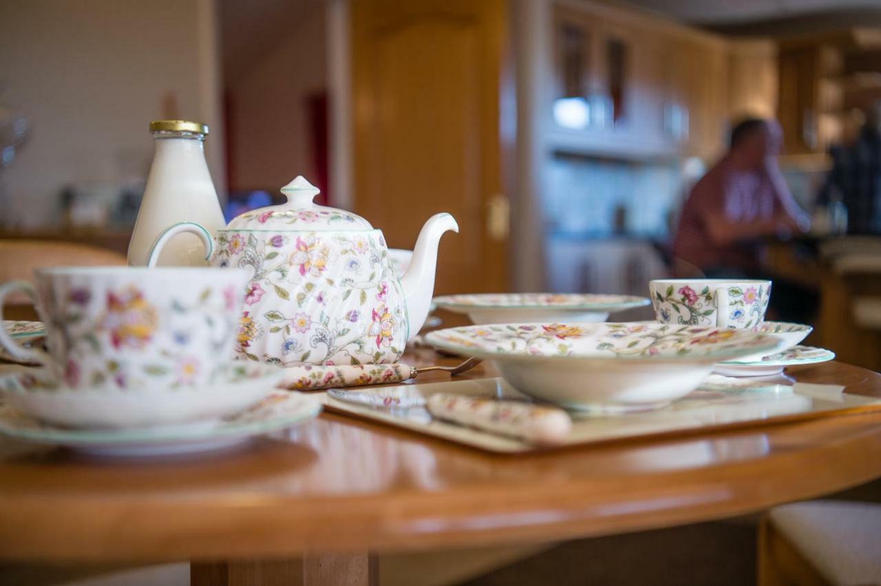 Bed and Breakfast Y Grange Llanfihangel-y-Creuddyn Экстерьер фото
