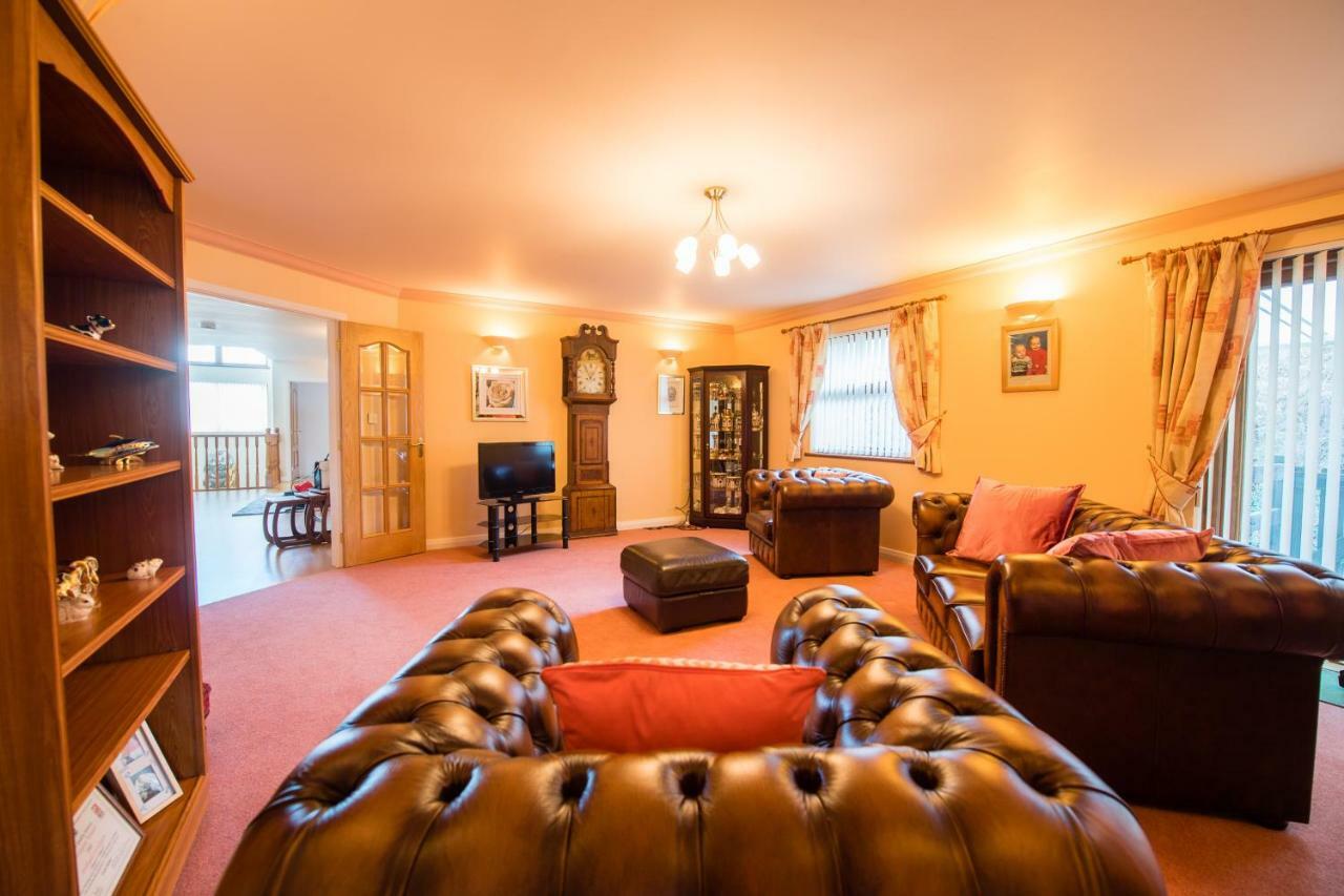 Bed and Breakfast Y Grange Llanfihangel-y-Creuddyn Экстерьер фото