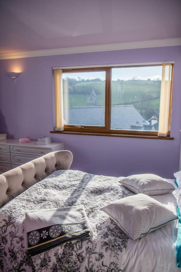 Bed and Breakfast Y Grange Llanfihangel-y-Creuddyn Экстерьер фото