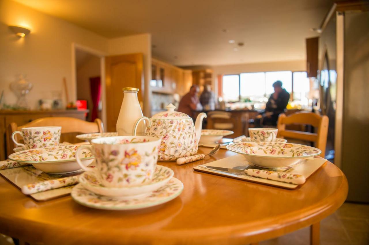 Bed and Breakfast Y Grange Llanfihangel-y-Creuddyn Экстерьер фото