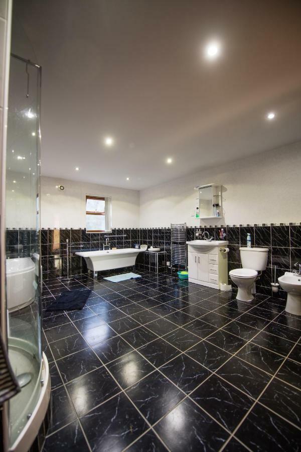 Bed and Breakfast Y Grange Llanfihangel-y-Creuddyn Экстерьер фото