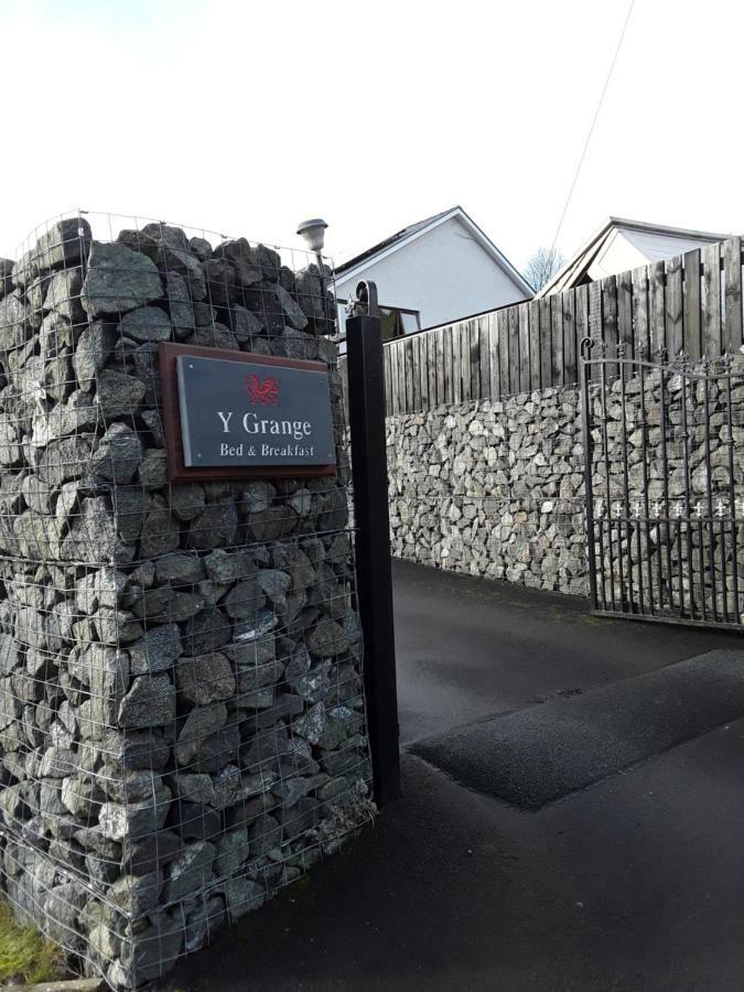 Bed and Breakfast Y Grange Llanfihangel-y-Creuddyn Экстерьер фото